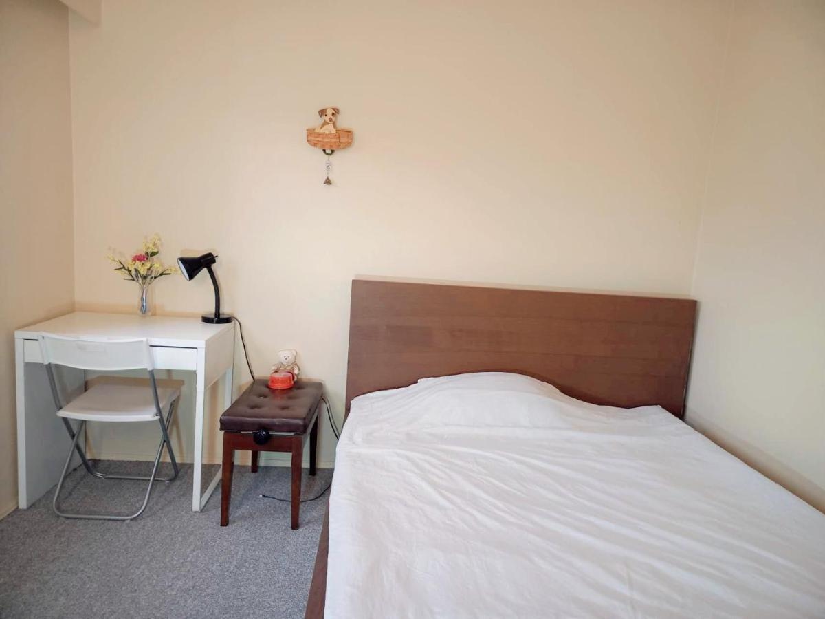 Private Room With Queen Bed In Richmond 202 Bagian luar foto